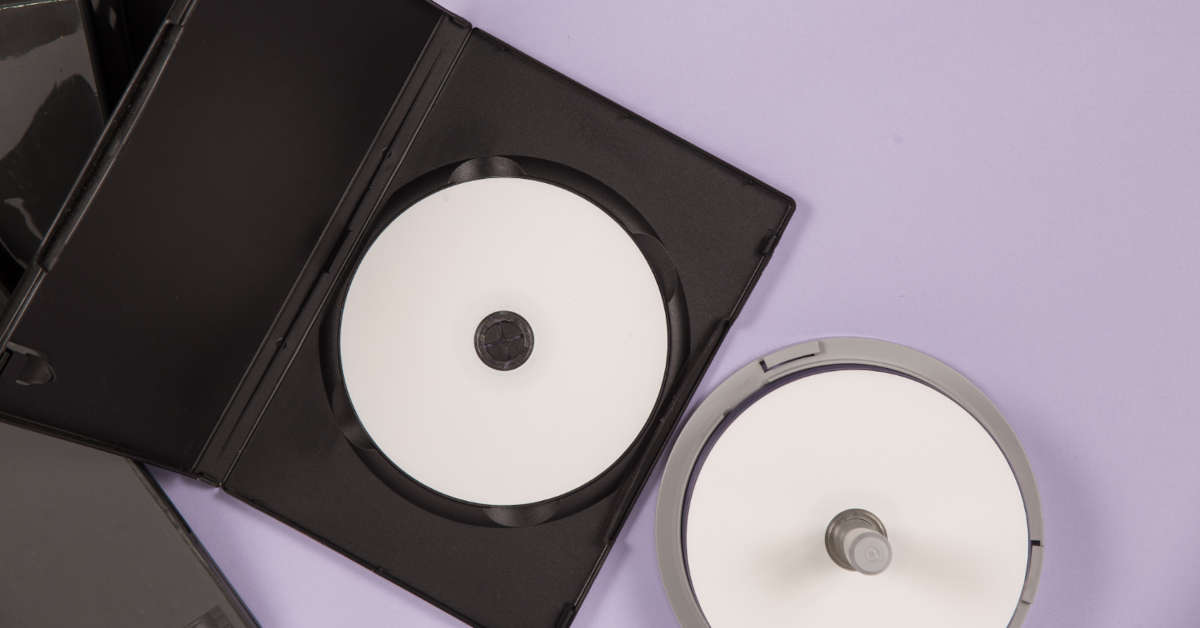 Box, OEM, Bulk – czym się różnią te opakowania?