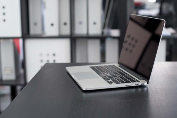 Kod źródłowy strony – co to jest i jak go znaleźć?