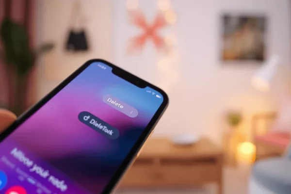 Jak usunąć film z TikToka?