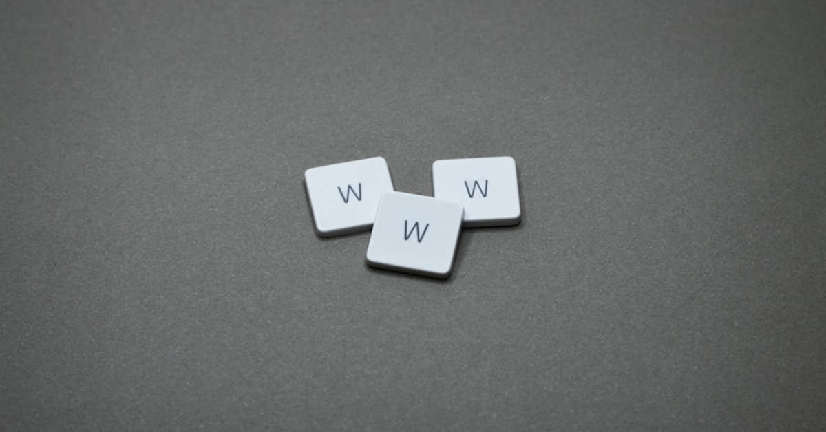 Jak bezpiecznie kupić "zajęty" adres internetowy?