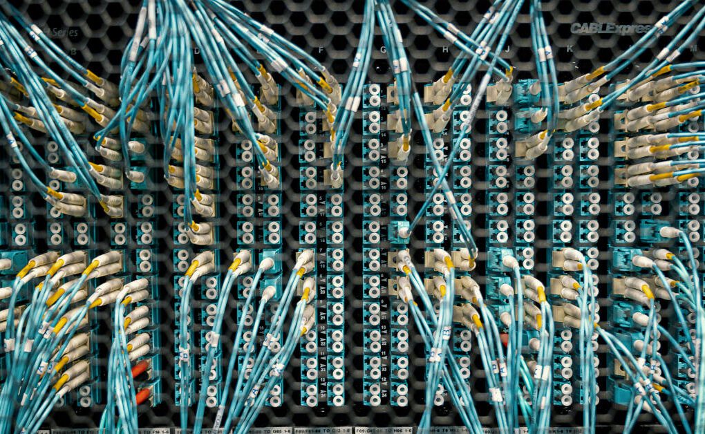 Jaką gaśnicę do serwerowni wybrać, by nie zniszczyć sprzętu?